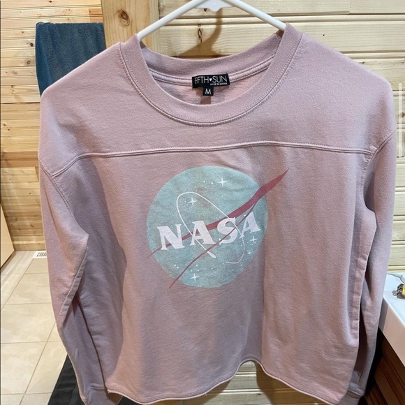 Target Brand cropped sweatshirt - Picture 1 of 1
